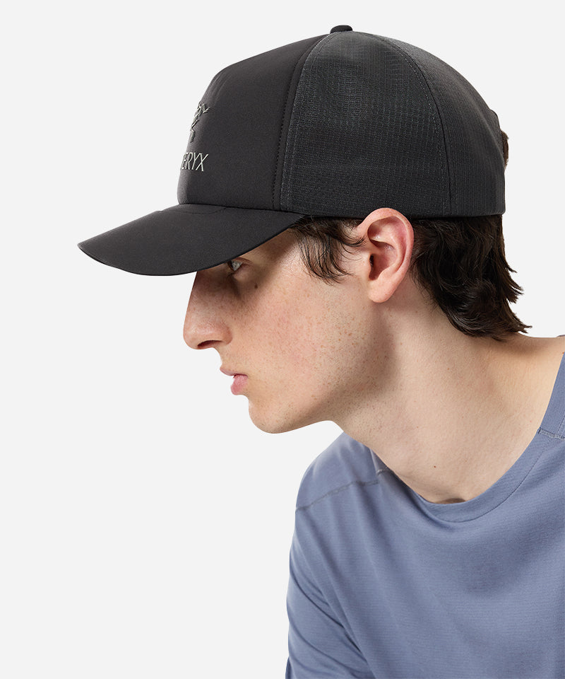 Arc_teryxBirdTruckerHatBlack_Graphite-ModelSide