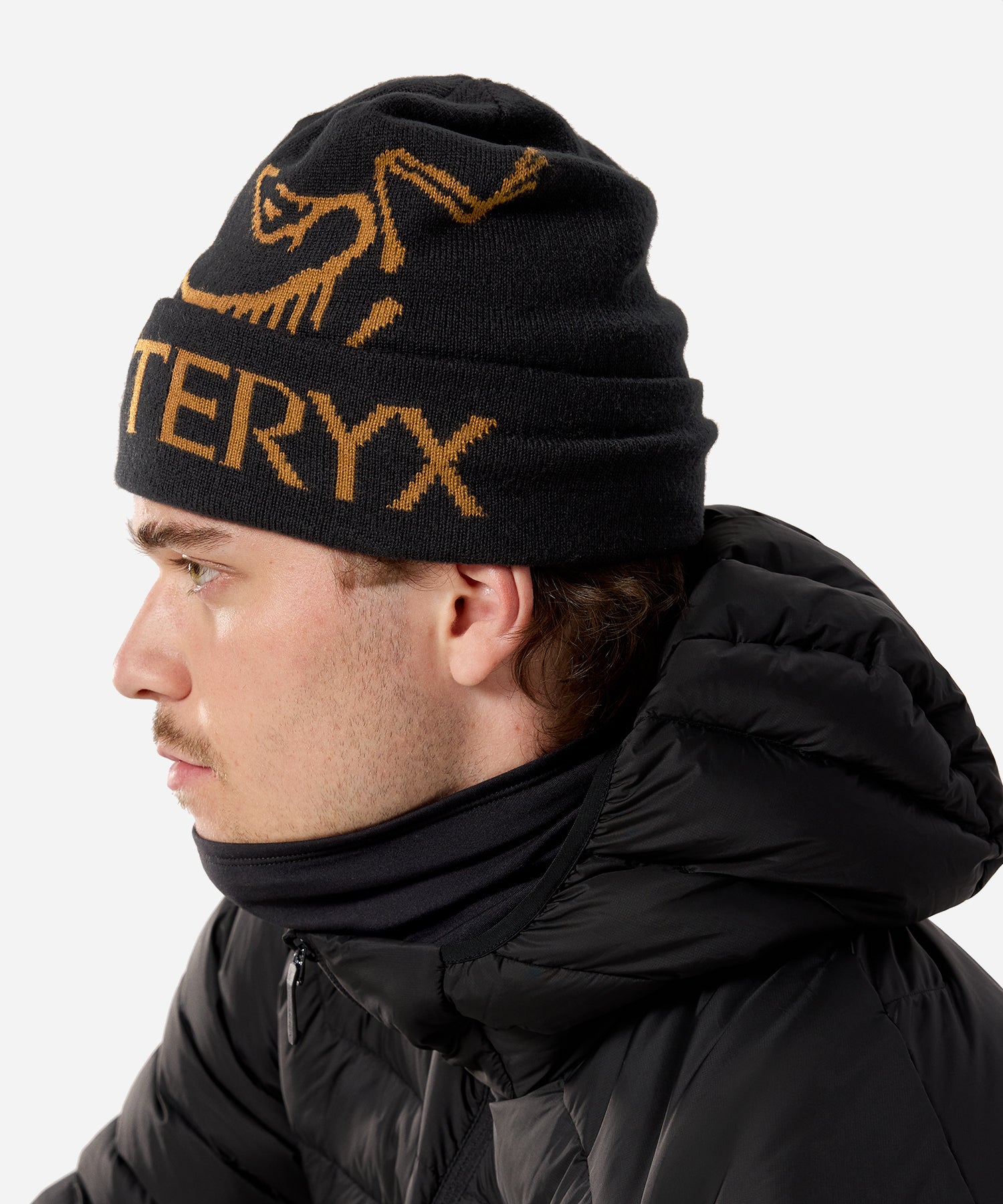 Arc_teryxBirdWordToque24KBlack-ModelSide