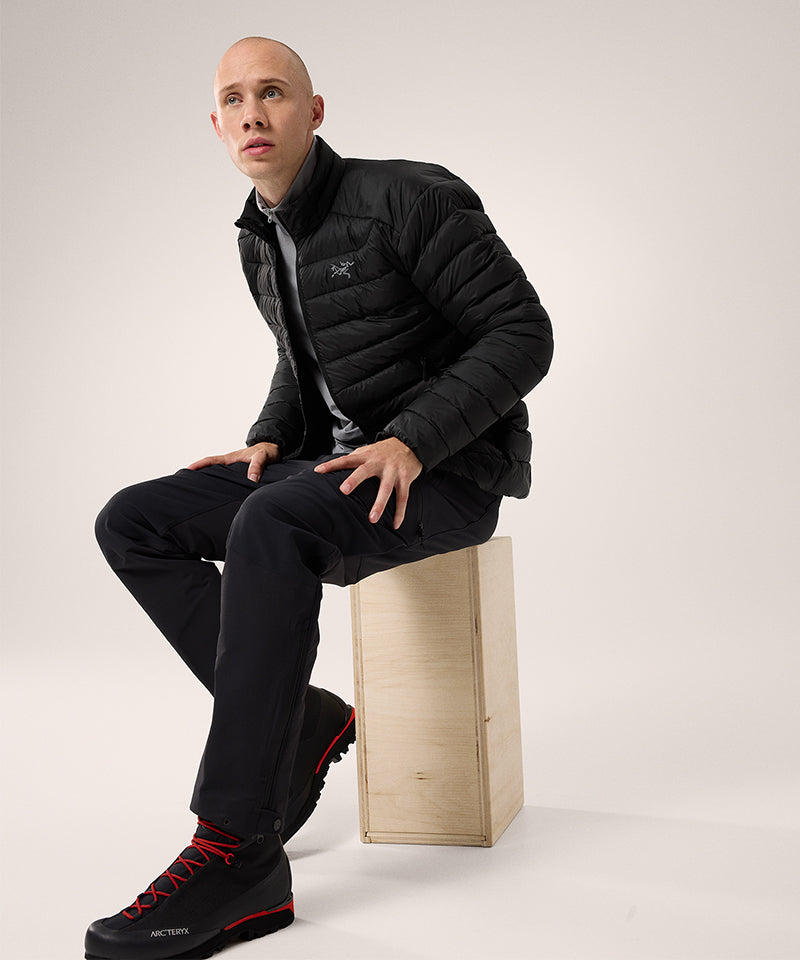 Arc_teryxCeriumJacketBlack-Sitting