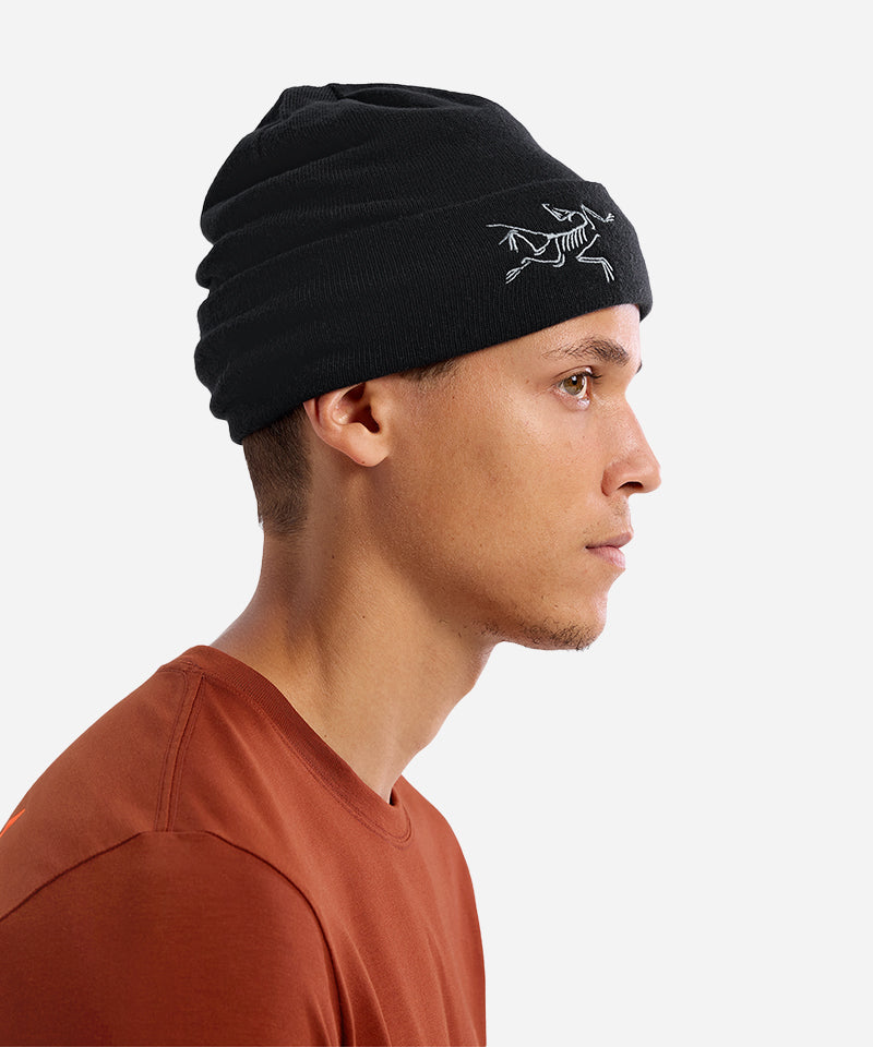 Arc_teryxEmbroidedBirdToqueBlack-ModelSide