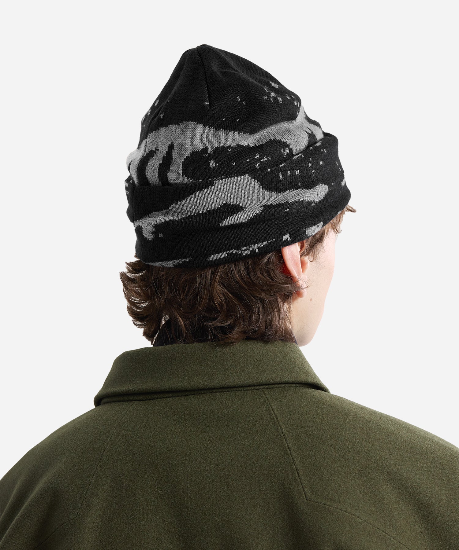 Arc_teryxGrottoToqueBlack_Void-ModelBack