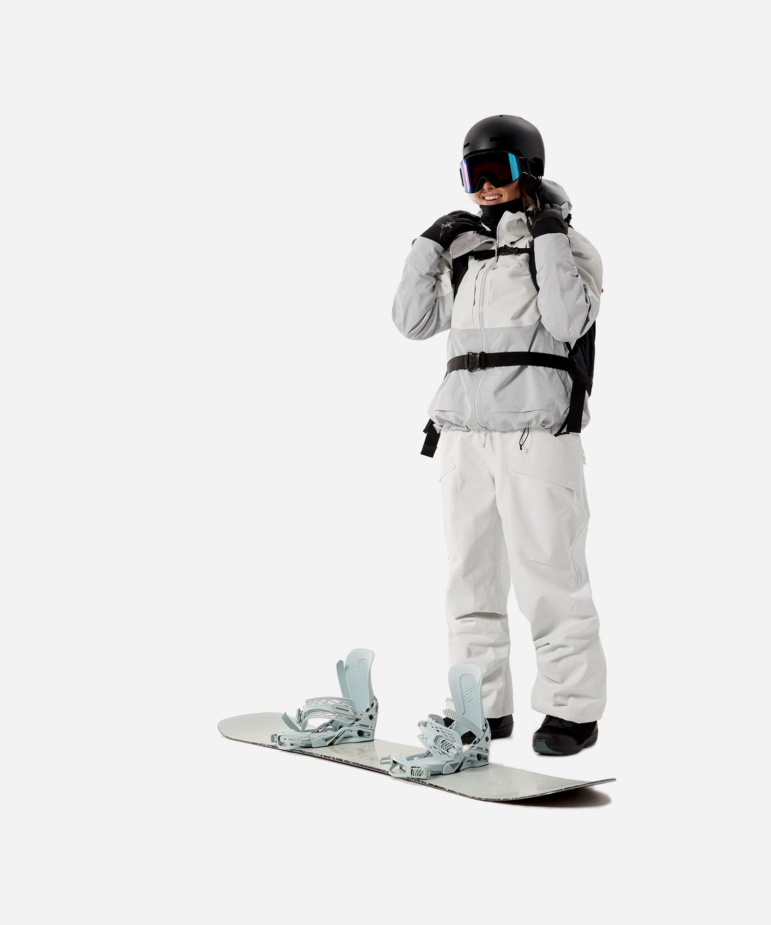 Arc_teryxIncendiaPantArcticSilk-ModelFullBody