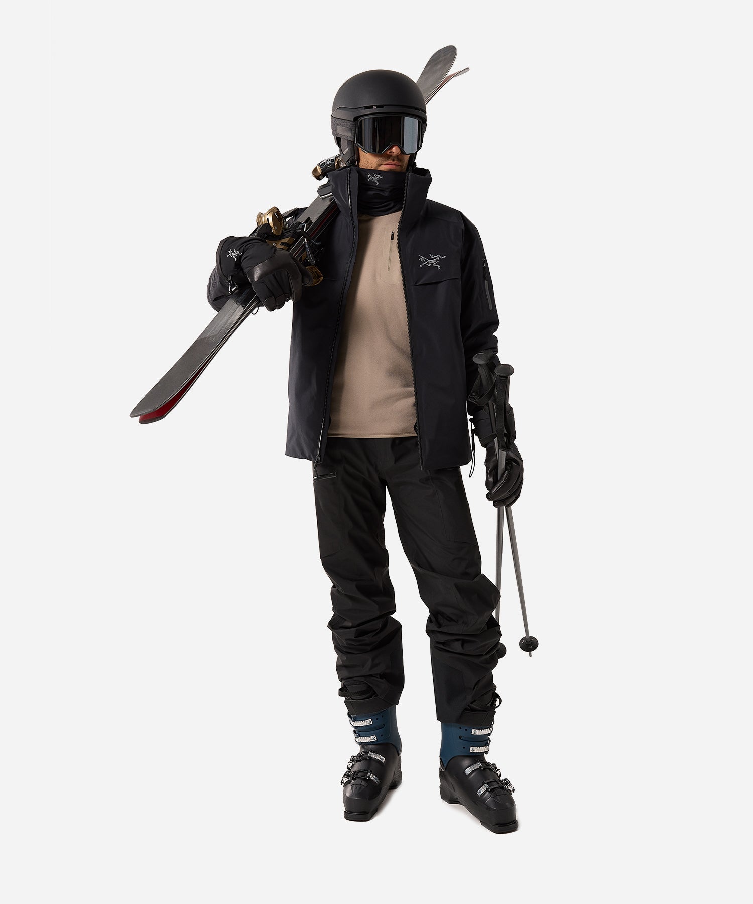 Arc_teryxMacaiJacketBlack-ModelFullBody