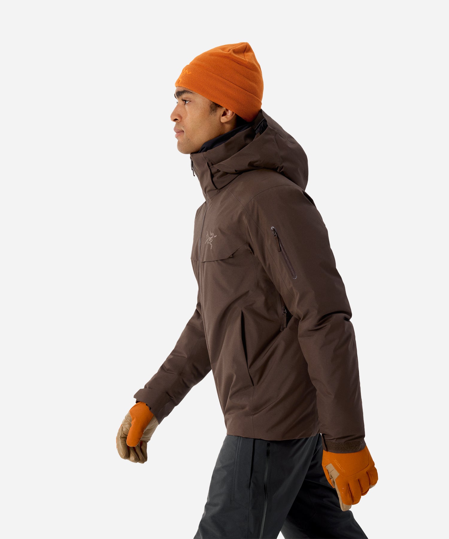 Arc_teryxMacaiJacketCarob-ModelSide