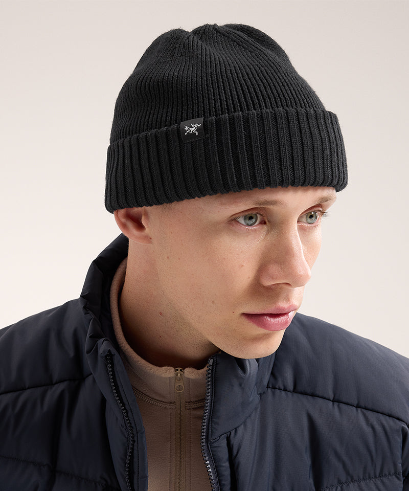 Arc_teryxMallowToqueBlack-FrontOn