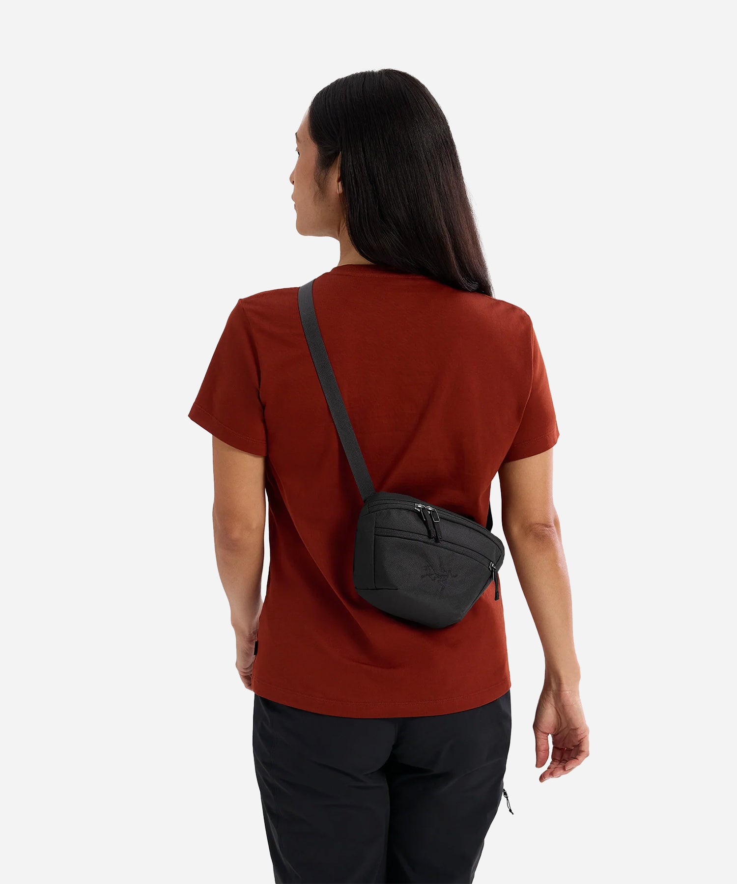 Arc_teryxMantis1WaistPackBlackII-ModelBack