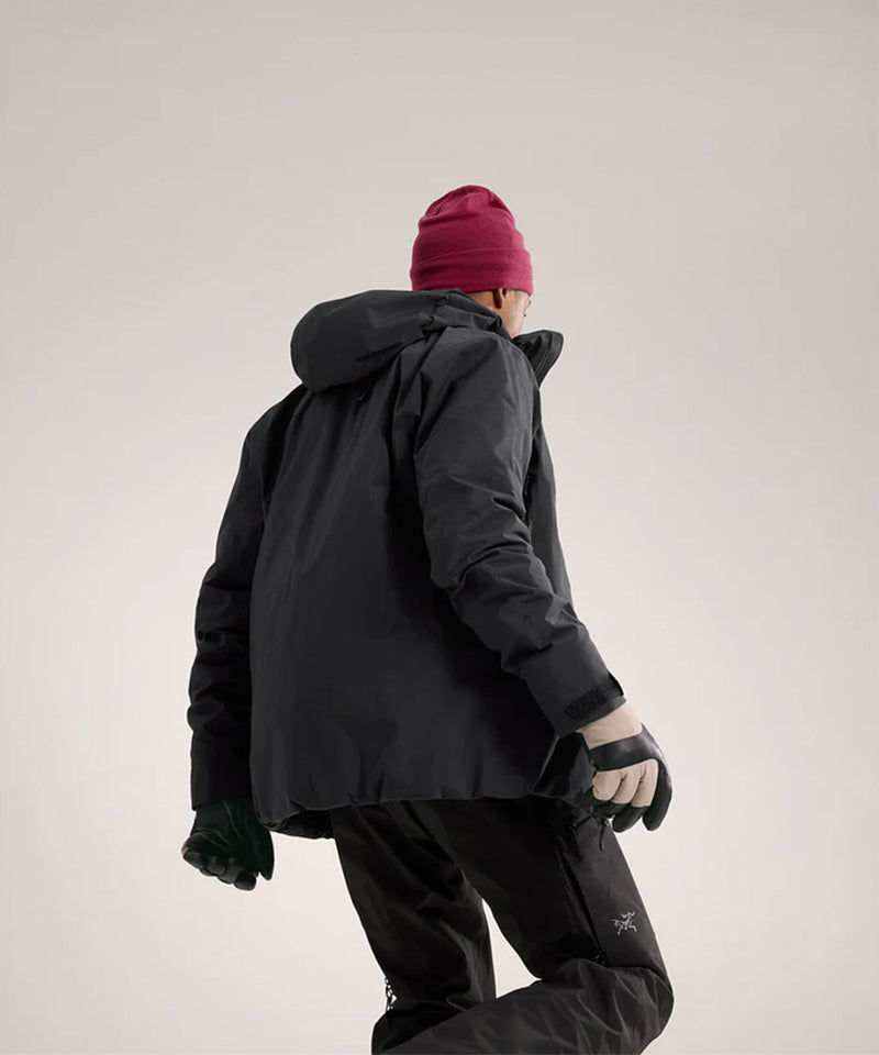 Arc_teryxSabreInsulatedJacketBlack-ModelBack