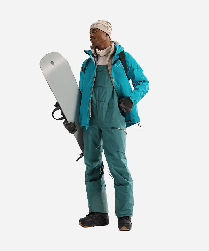 Arc_teryxSabreMen_sBibPytheas-Modelaction