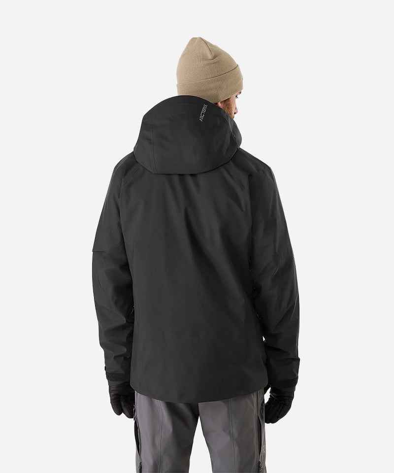 Arc_teryxSabreMen_sJacketBlack-Modelback