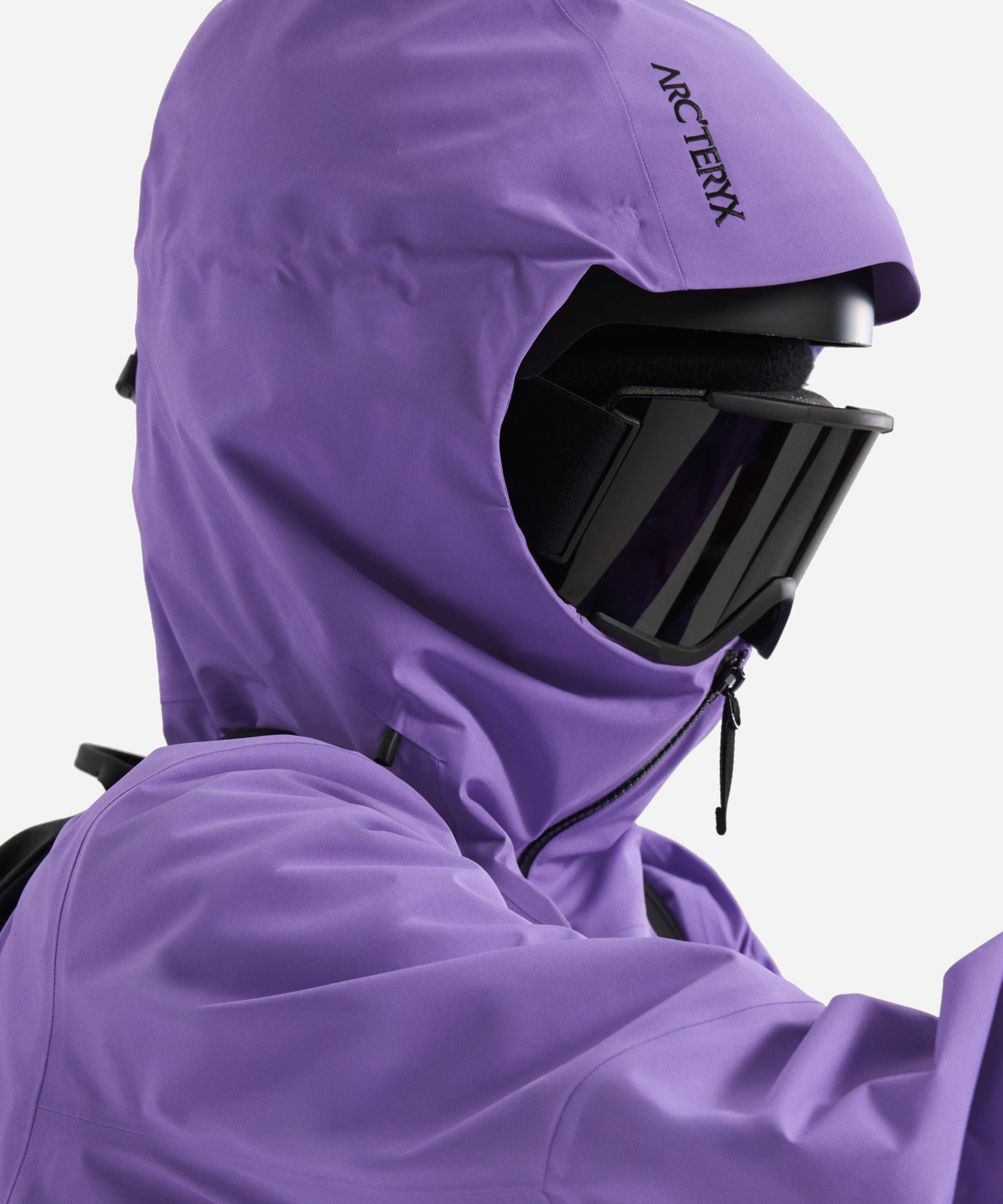 Arc_teryxSentinelInsulatedJacketAster_Black-Hood