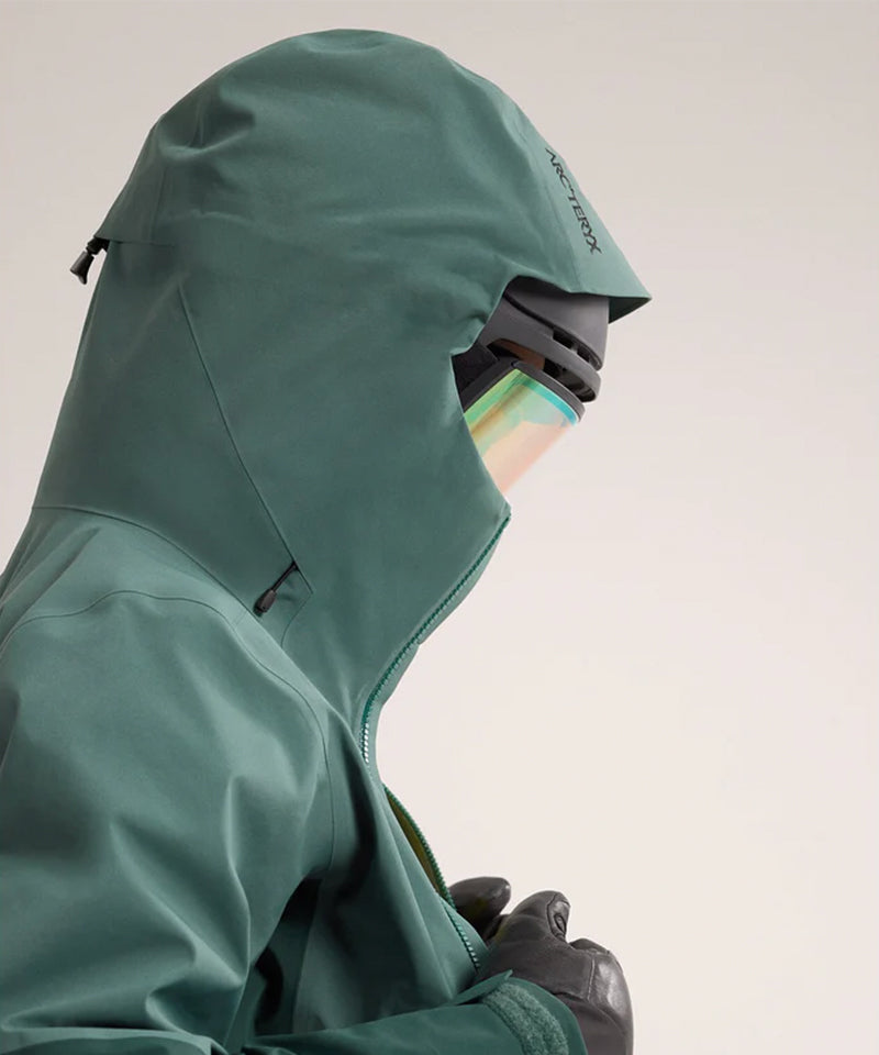 Arc_teryxSentinelJacketBoxcar-ModelSide