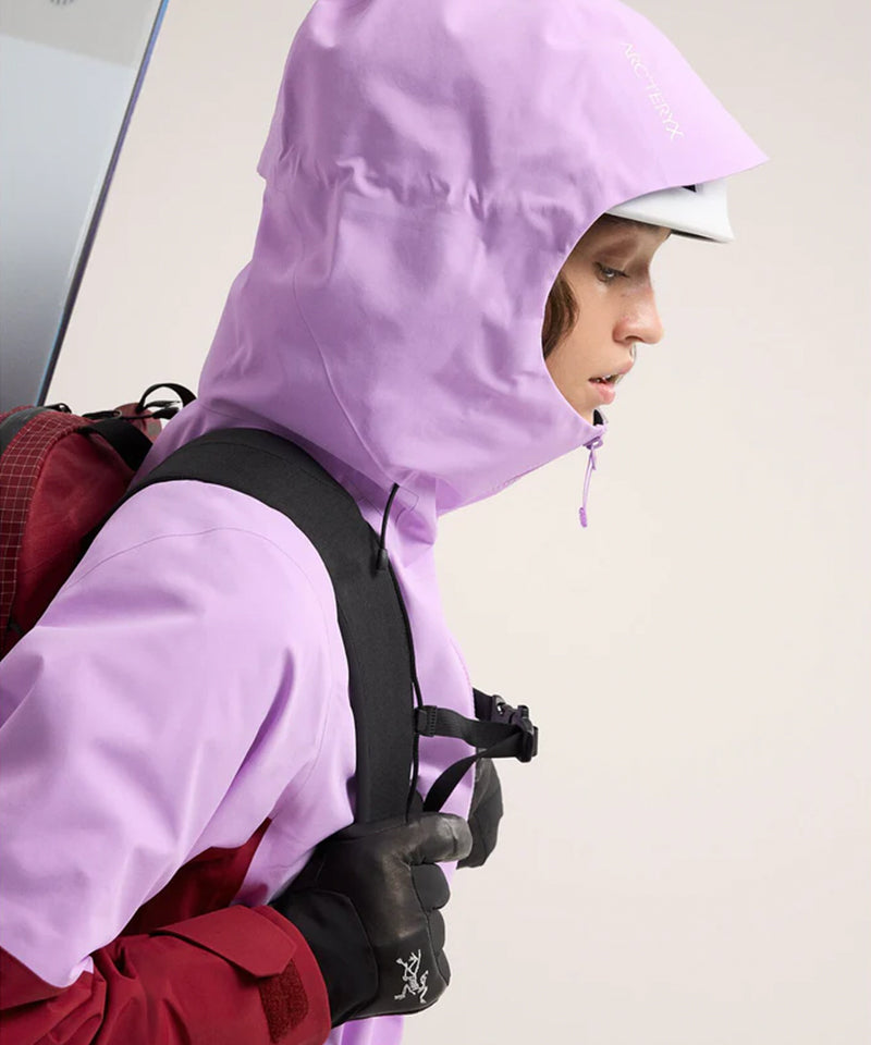 Arc_teryxSentinelJacketLiberate-ModelSide