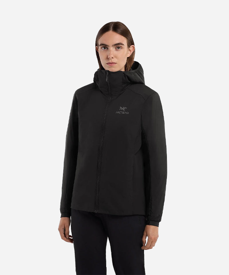 Arc_teryxWomen_sAtomHoodyBlack-Modelfront