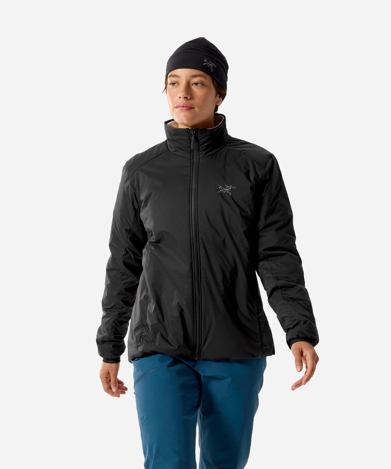 Arc_teryxWomen_sAtomSVJacketBlack-ModelFront