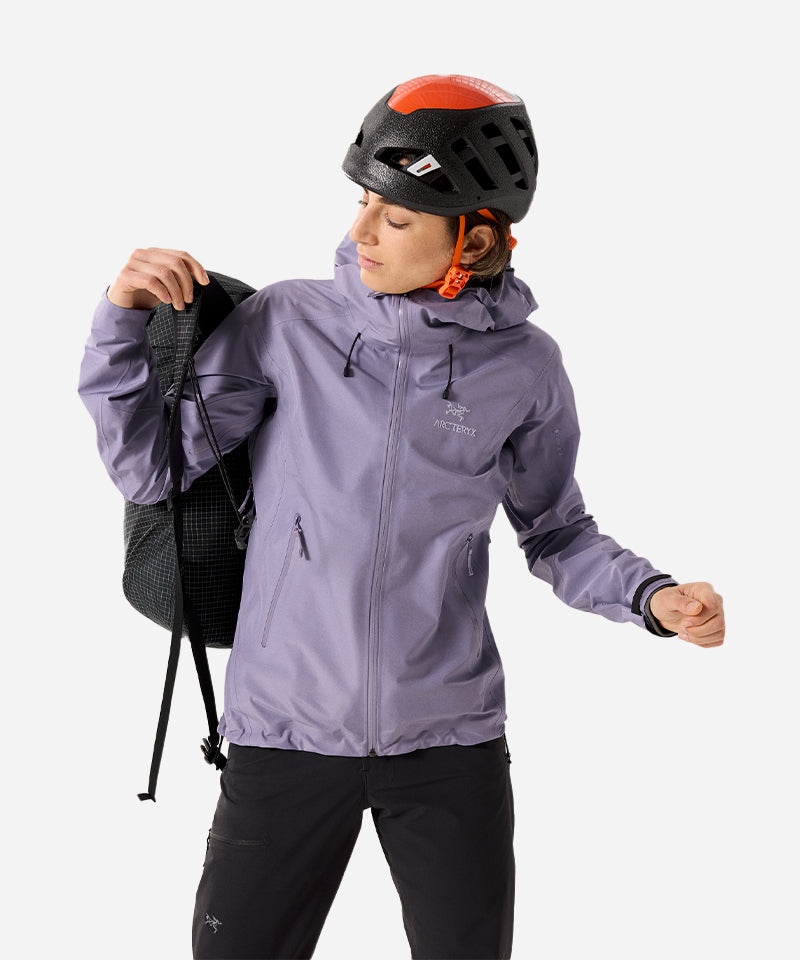 Arc_teryxWomen_sBetaLTJacketVelocity-ModelAction