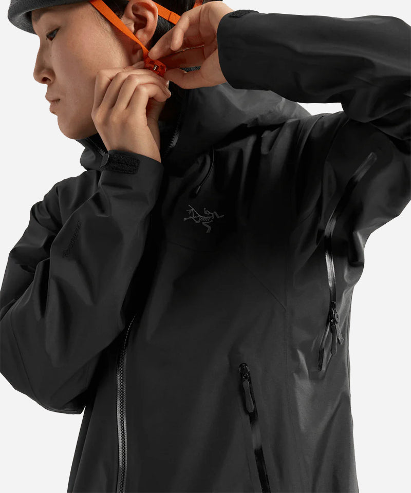 Arc_teryxWomen_sBetaSLJacketBlack-Detail