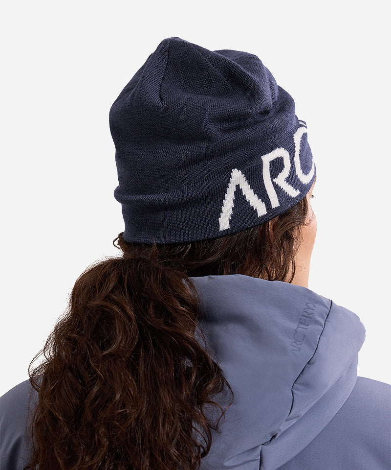 Arc_teryxWordHeadToqueBlackSapphire-ModelBack