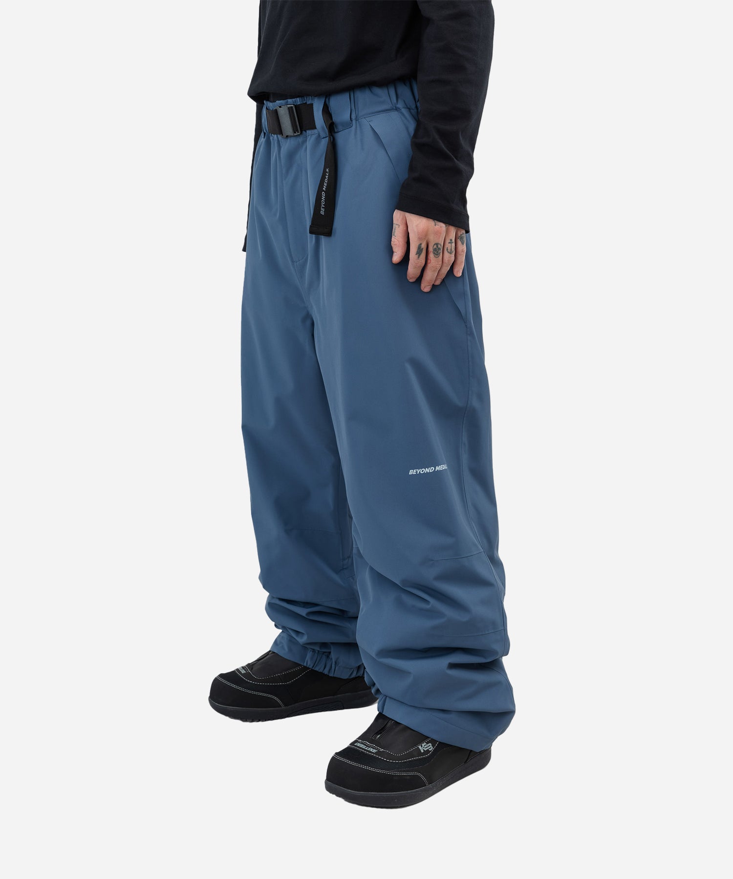 BeyondMedalsNostalgia2LPantBlue-ModelAngle