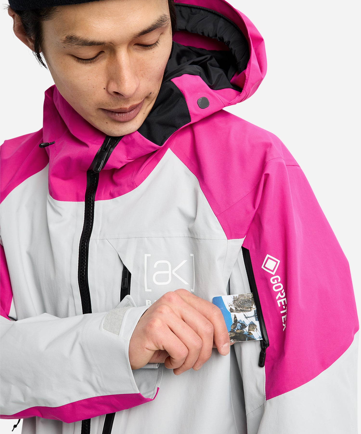 BurtonAKGORE-TEXCyclic2LJacketVeryBerry_GreyCloud-PassPocket