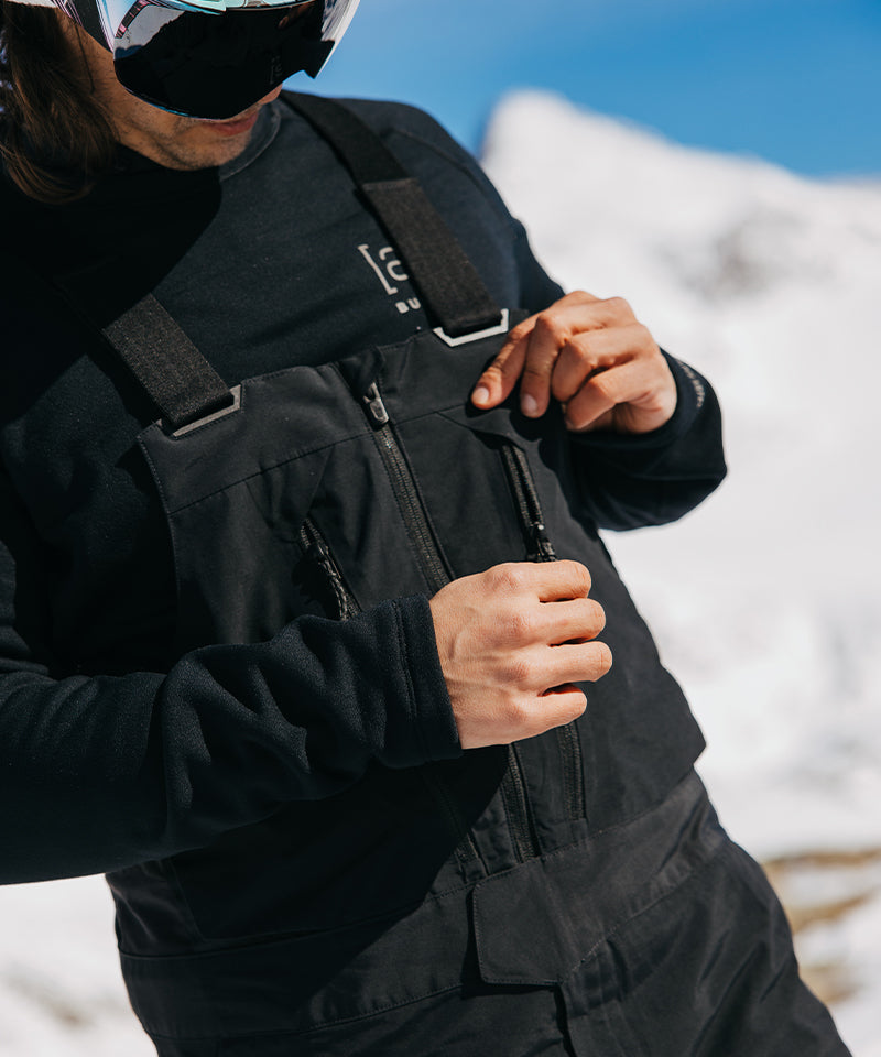 BurtonAKGoreCyclicBibBlack-ChestDetail_71ca0e66-0036-472c-a3de-951cf517d266