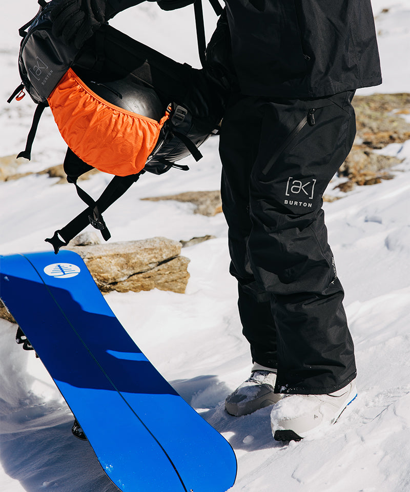 BurtonAKGoreCyclicBibBlack-ModelSide_62d1b90f-6c59-4608-bc38-e8f6fedc5c2d