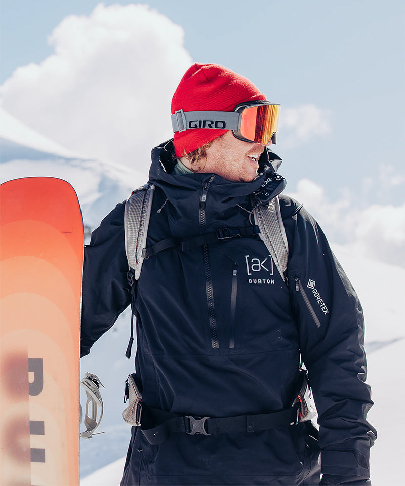 BurtonAKGoreVelocityAnorak2024TrueBlack-Modelfront