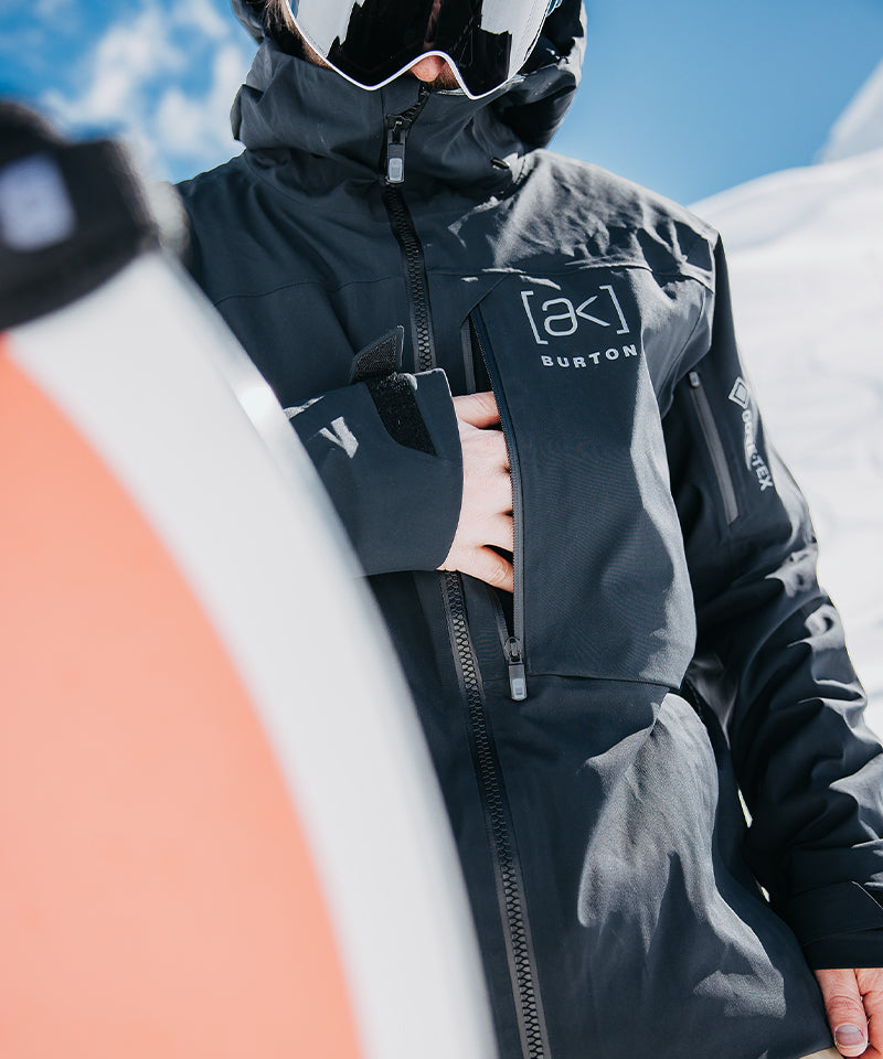 BurtonAKHelitackGORE-TEX2025JacketTrueBlack-Pocketdetail