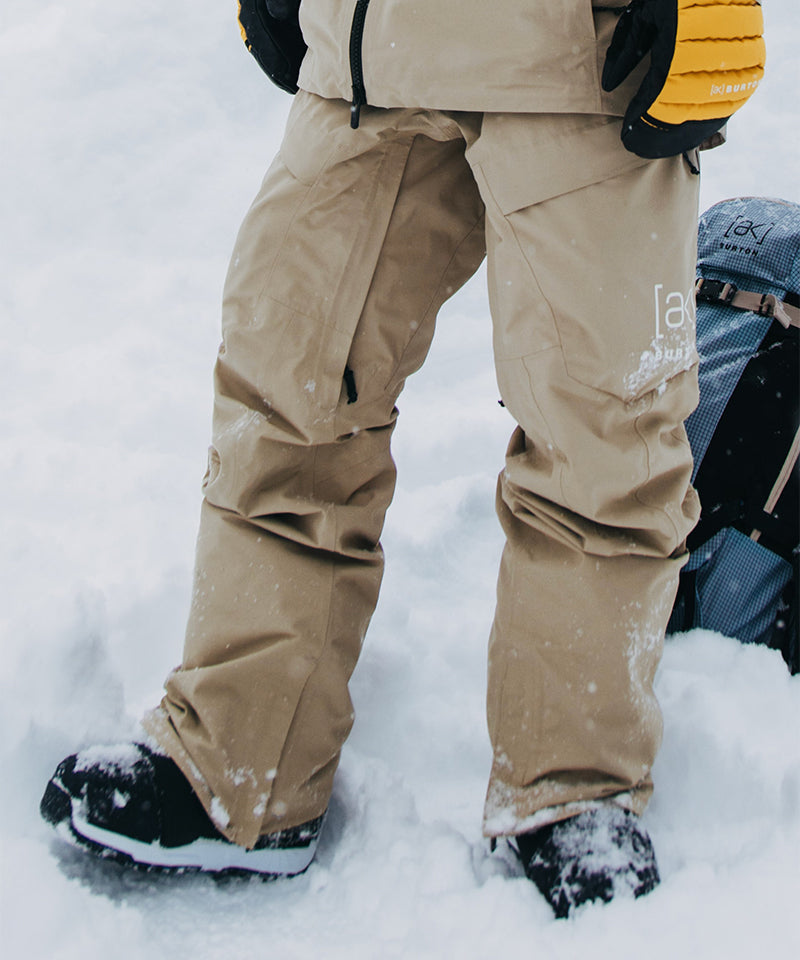 BurtonAKSwashGORE-TEX2025PantsSummitTaupe-Modelside