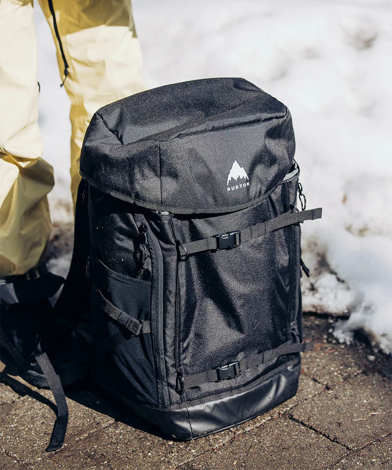 BurtonGigBoot48LPackTrueBlack-OnGround