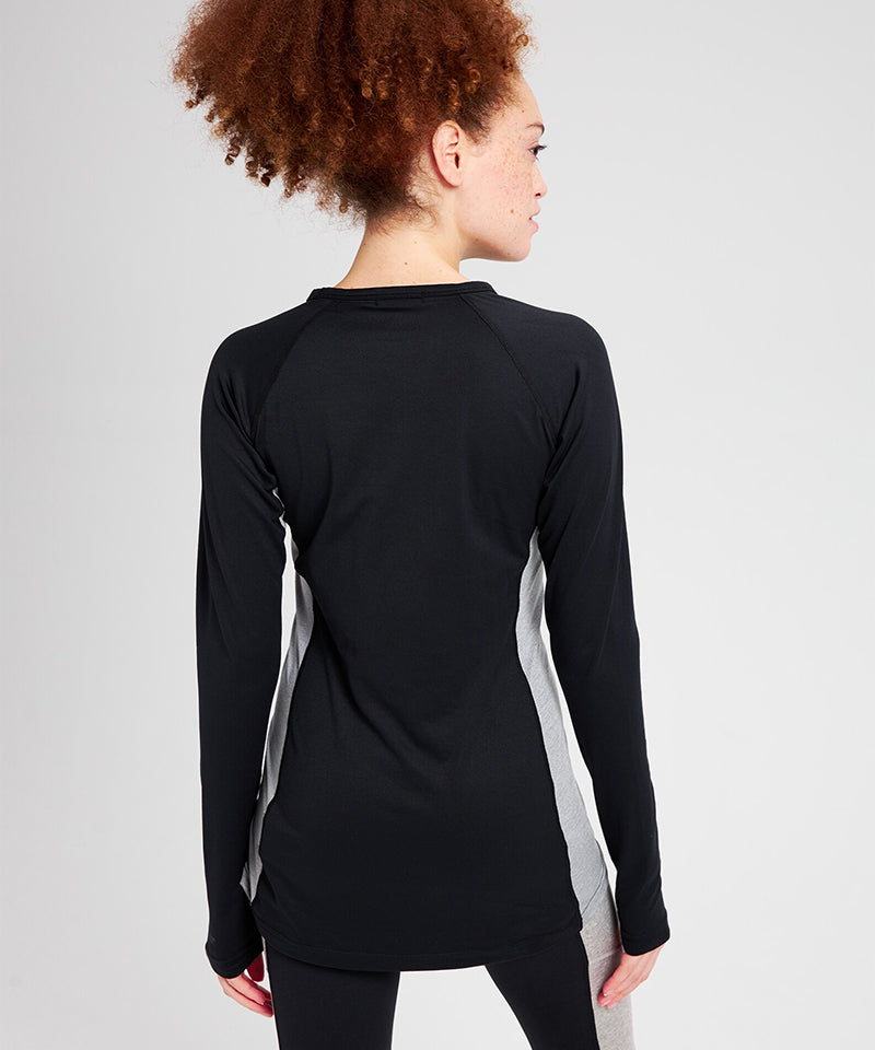 BurtonWomen_sMidweightXBaseLayerTopTrueBlack-Modelback