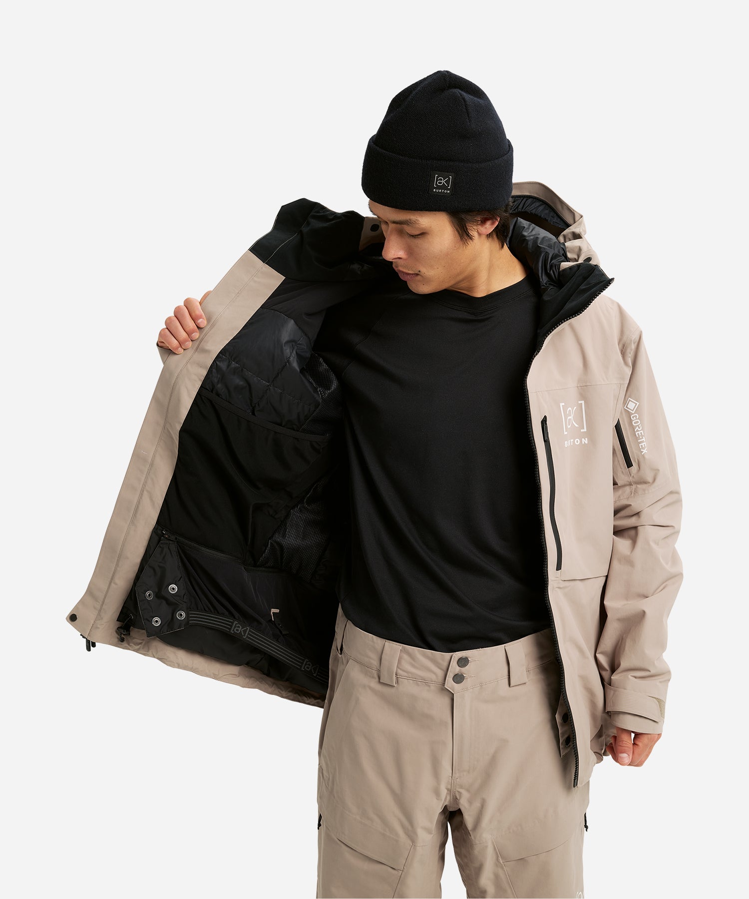 Burton_ak_GORE-TEXHelitackJacket2026SummitTaupe-JacketOpen