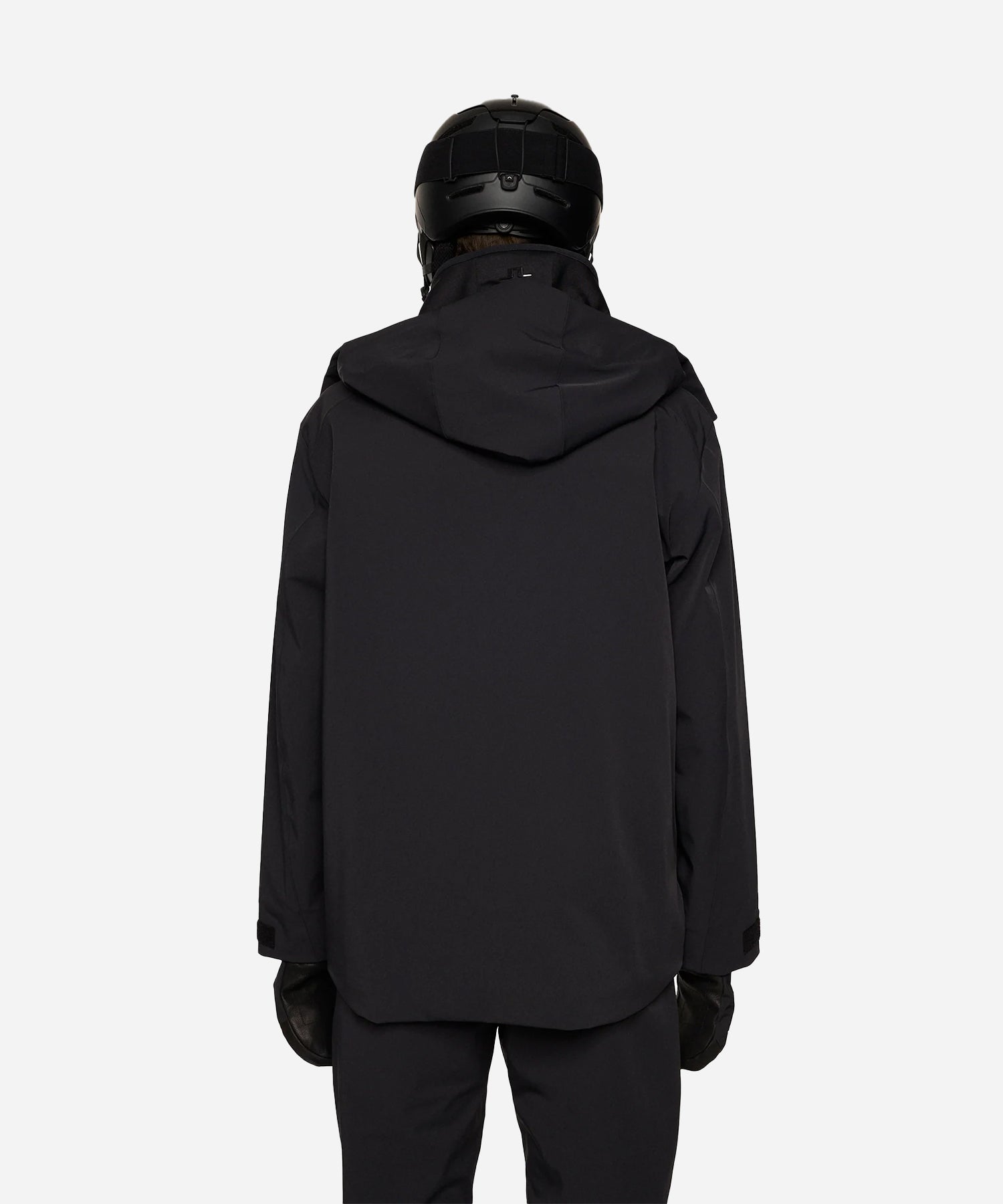 J.LindebergMen_sSolarcoreShellJacketBlack-ModelBack