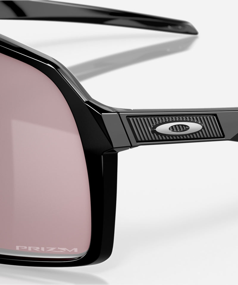 OakleySutroPolishedBlackPrizmBlack-Logodetail
