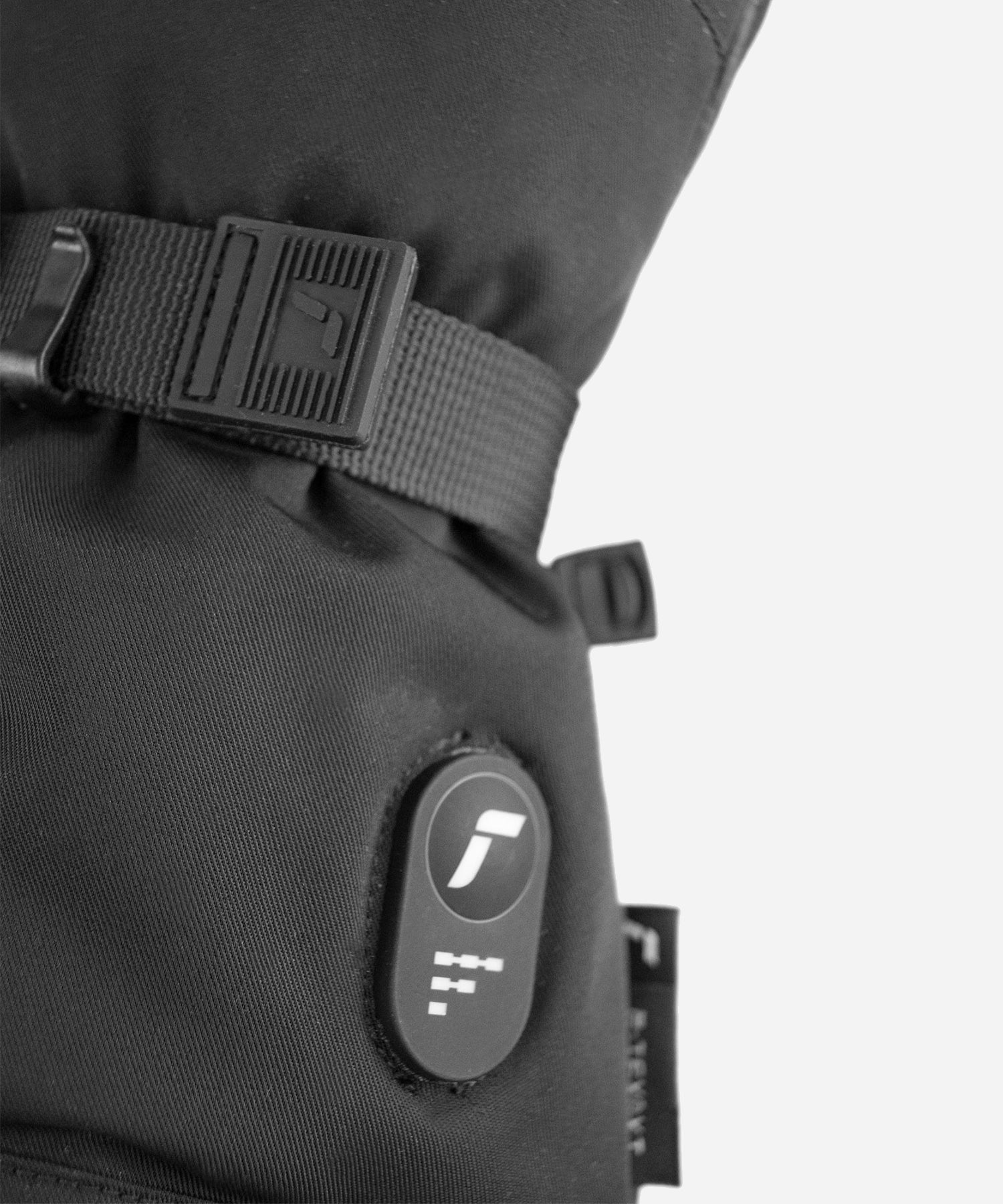 ReuschAdvancedHeatR-TEXXTMittBlack-ButtonDetail