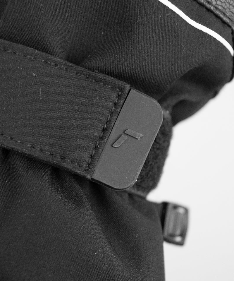 ReuschKondorR-TEXXTGloveBlack-StrapDetail