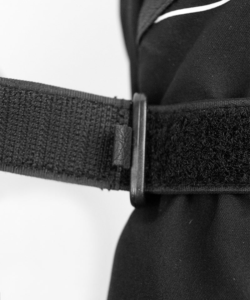 ReuschKondorR-TEXXTGloveBlack-VelcroDetail