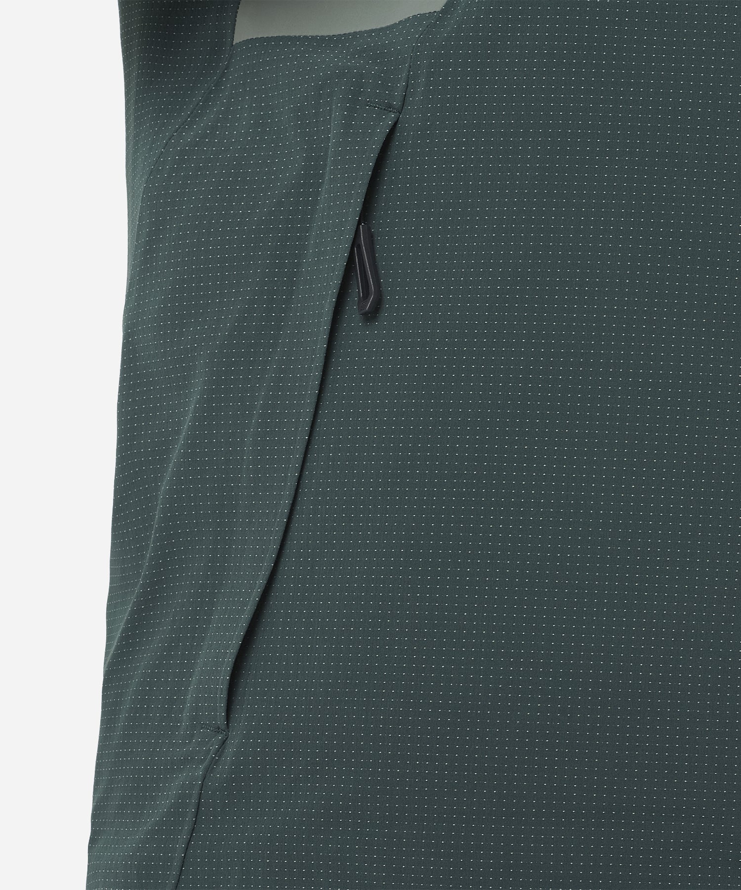 SalomonMen_sSpectralJacketGreenGables-PocketDetail