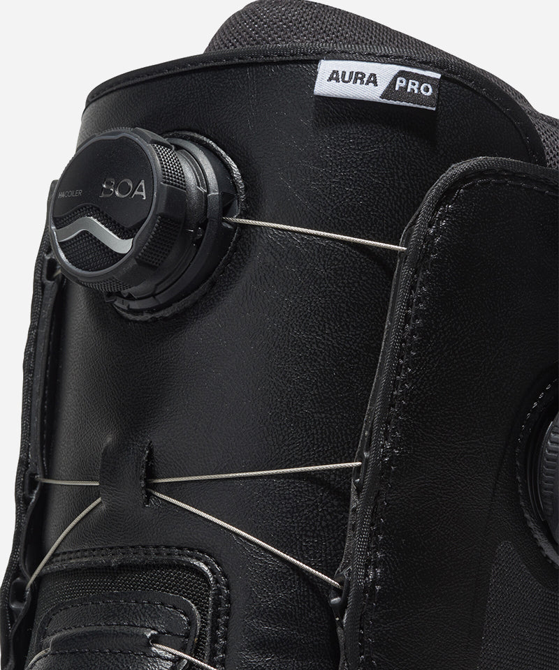 VansAuraPro2025Black_White-FrontBOA