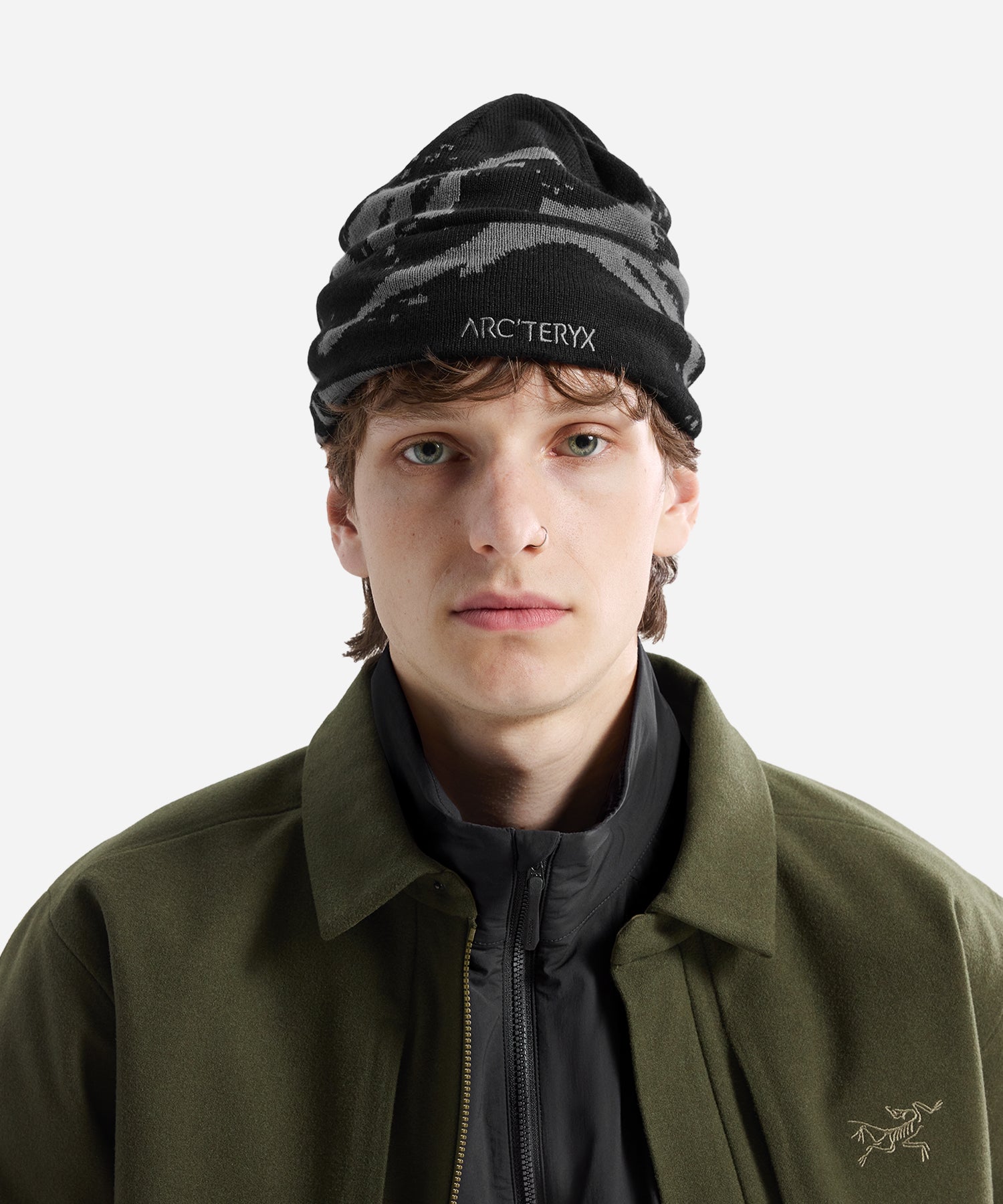 Arc_teryxGrottoToqueBlack_Void-ModelFront