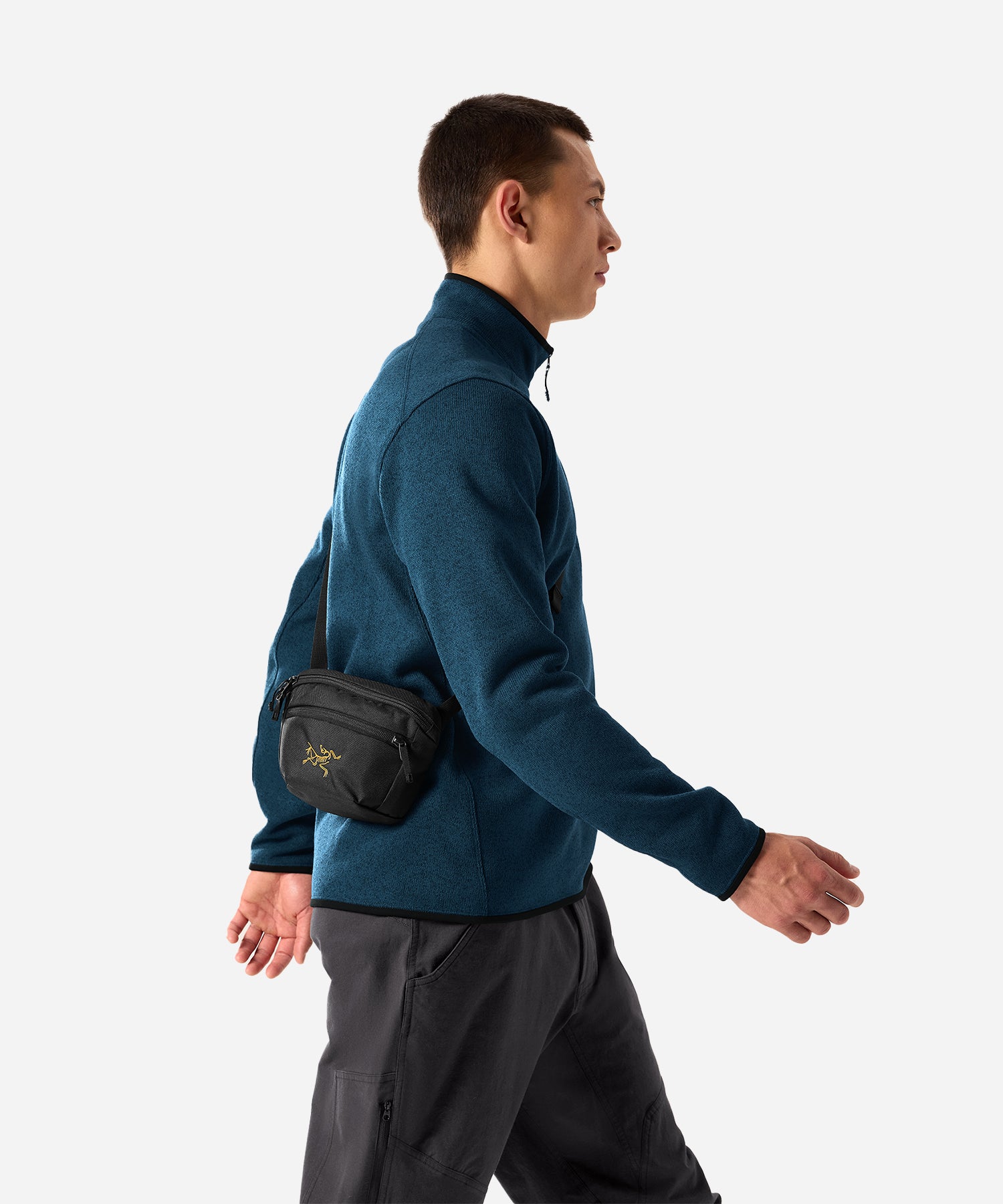 Arc_teryxMantis1WaistPack24KBlack-ModelSide