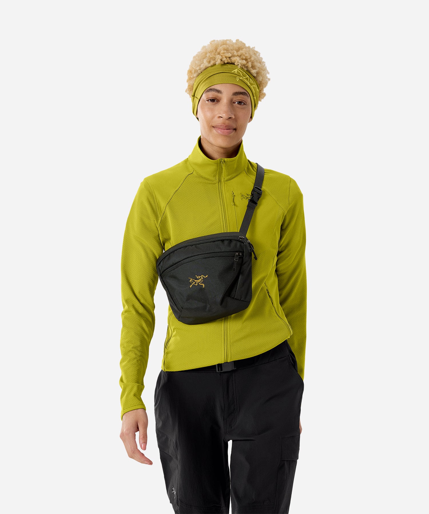 Arc_teryxMantis2WaistPack24KBlack-ModelFront