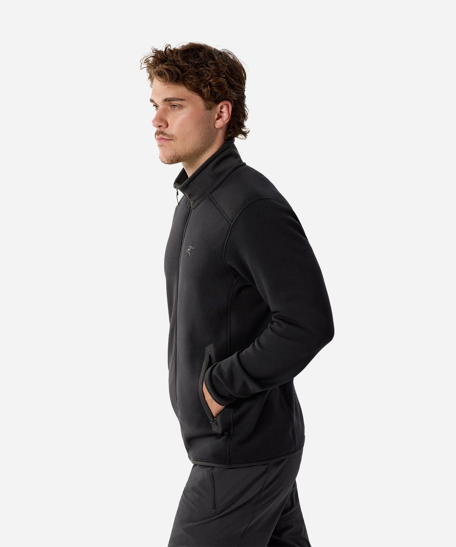 Arc_teryxMen_sKyaniteJacketBlack-ModelSide