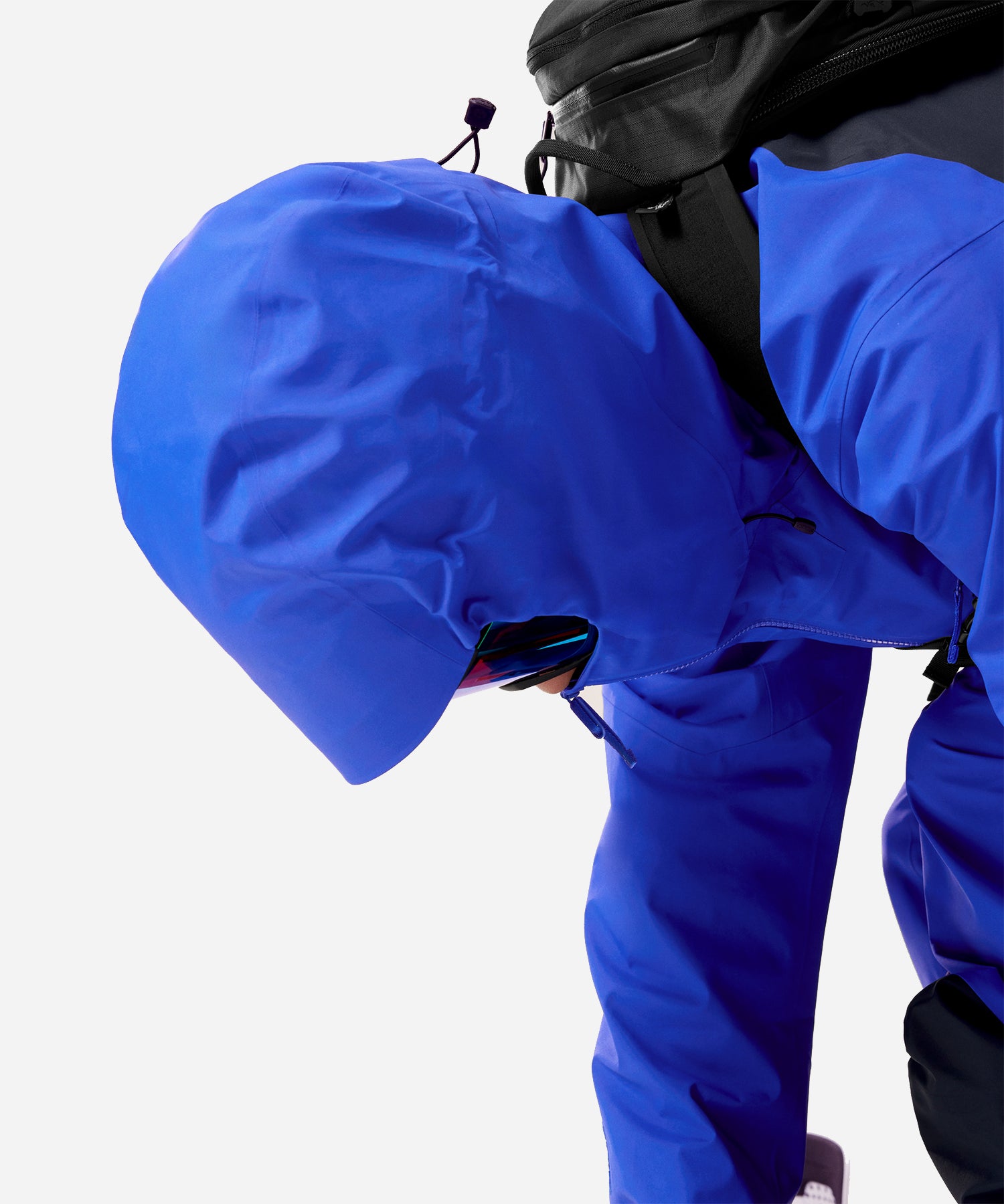 Arc_teryxSabreJacketVitality_BlackSapphire-Hood