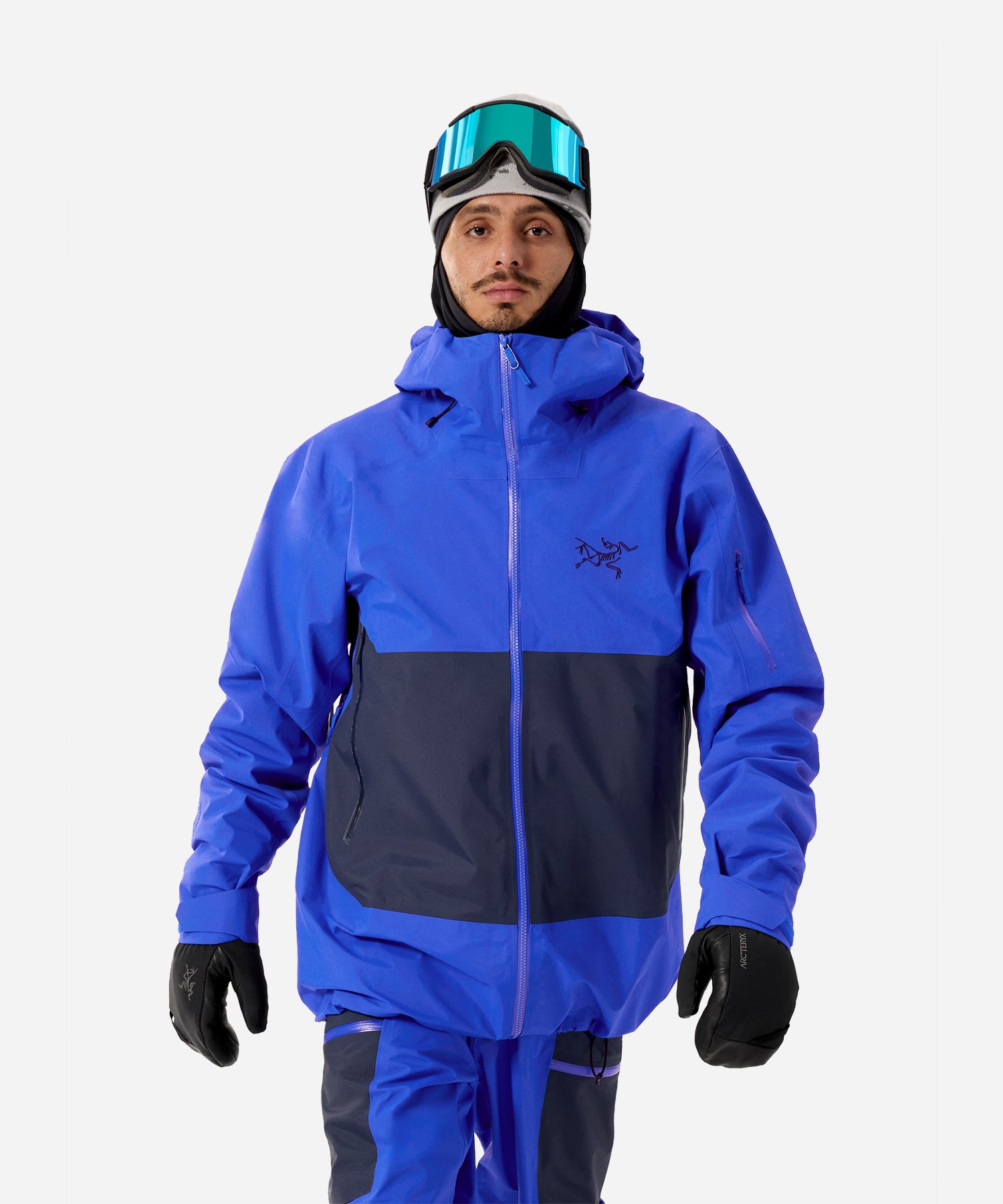 Arc_teryxSabreJacketVitality_BlackSapphire-ModelFront