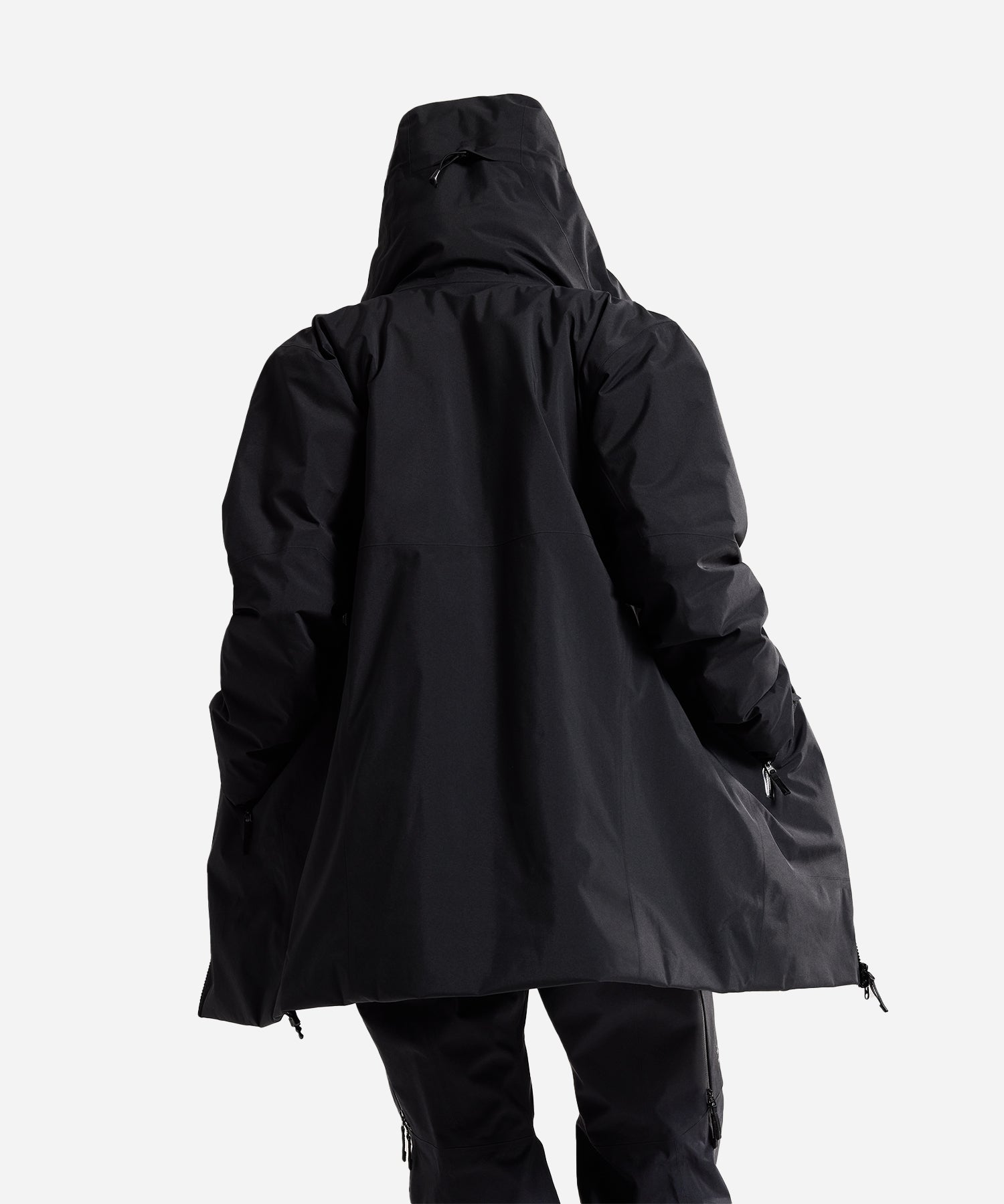 Arc_teryxSentinelInsulatedJacketBlack-ModelBack