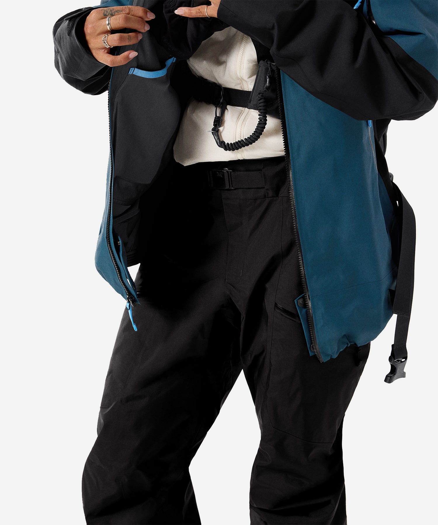 Arc_teryxSentinelInsulatedPantsBlack-WaistDetail
