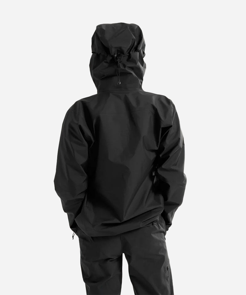 Arc_teryxWomen_sBetaSLJacketBlack-ModelBack