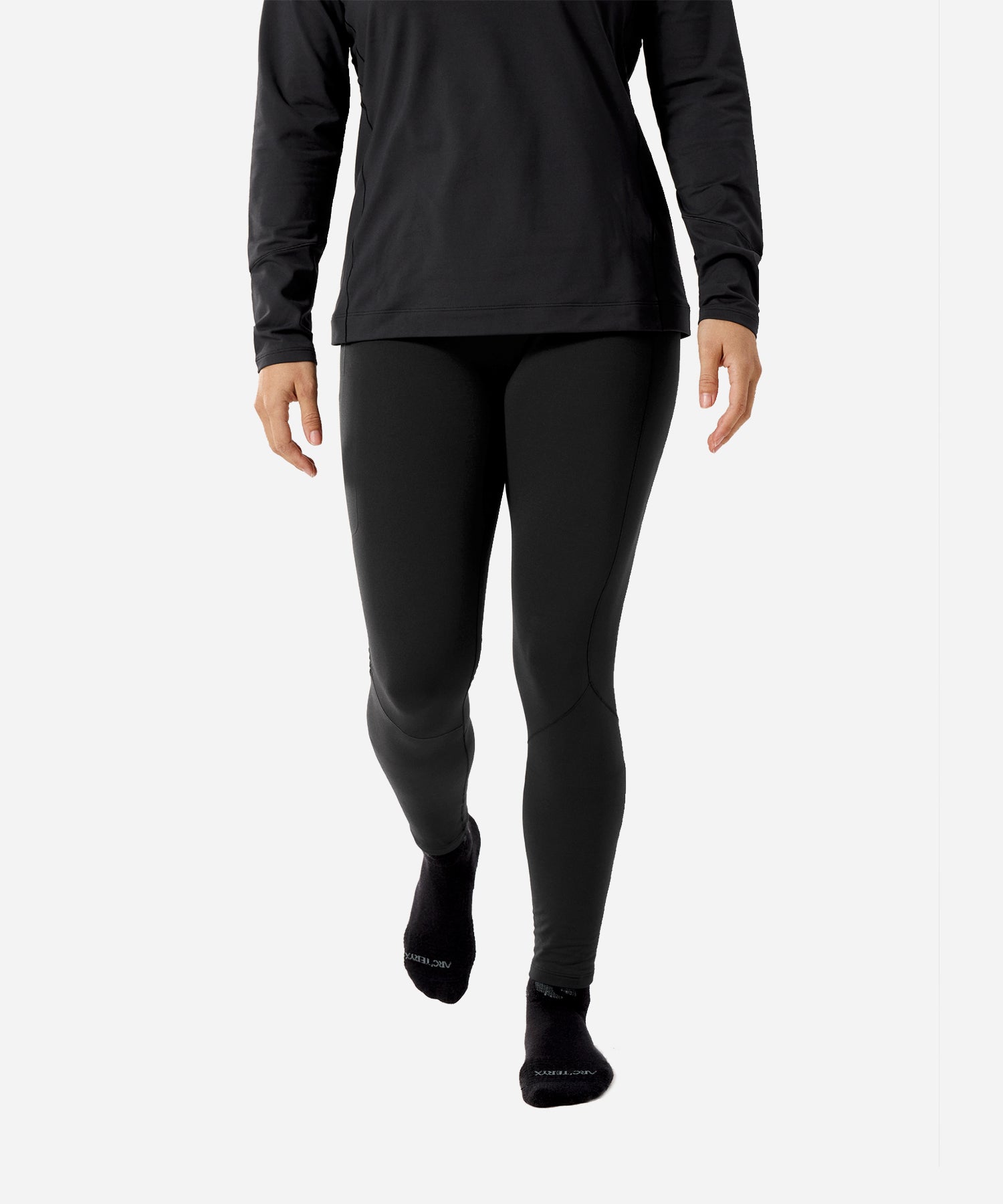 Arc_teryxWomen_sRhoBottomBlack-ModelFront