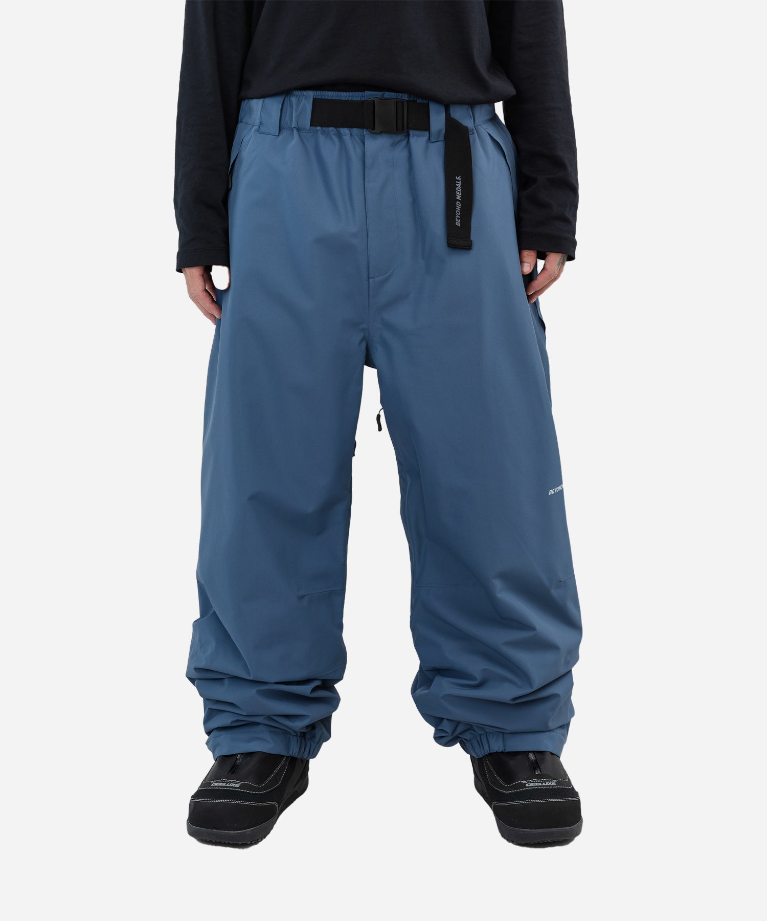 BeyondMedalsNostalgia2LPantBlue-ModelFront