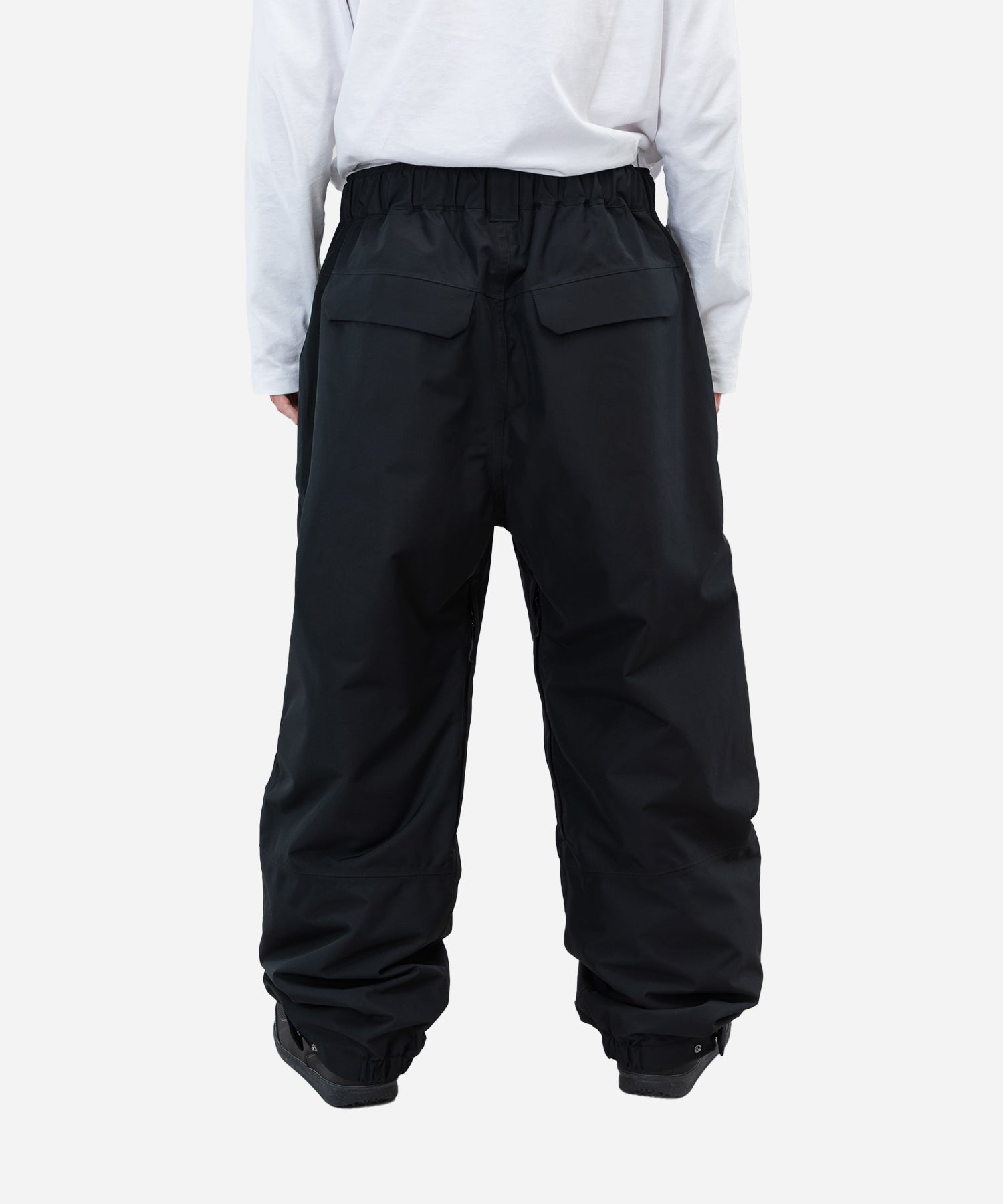 BeyondMedalsNostalgia2LPantsBlack-ModelBack